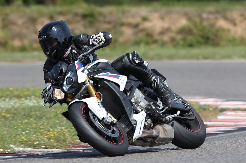 Archiv-2018/44 06.08.2018 Dunlop Moto Ride and Test Day  ADR/Strassenfahrer-Sportfahrer grün/unklar